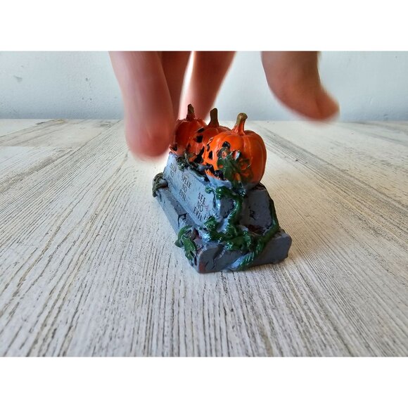 Lemax hear speak see no evil pumpkin tombstone Halloween decor accessory - Picture 2 of 9